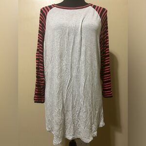 Lularoe XL white, black, and red long sleeve